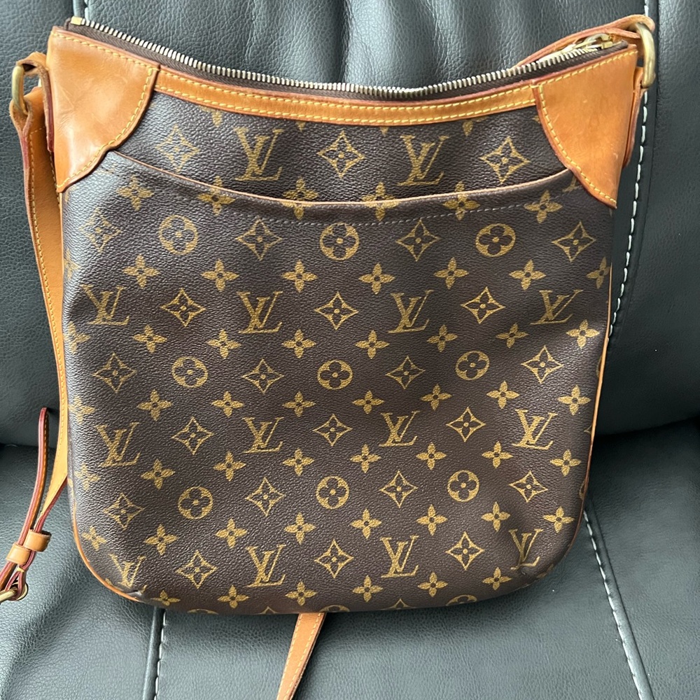 Louis Vuitton crossbody